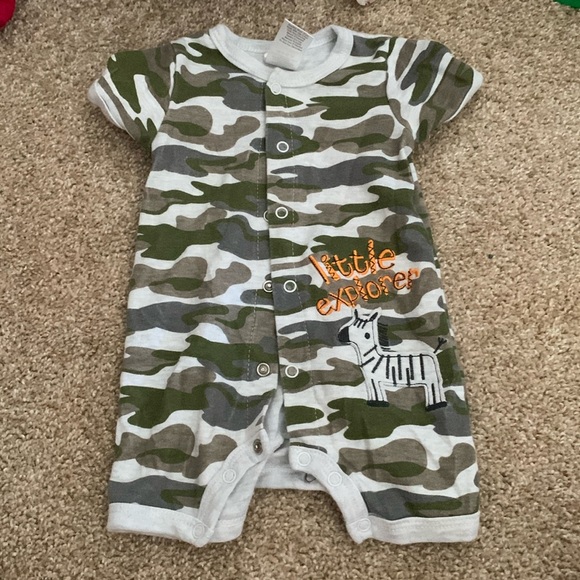 Camo Onesie - Picture 1 of 4